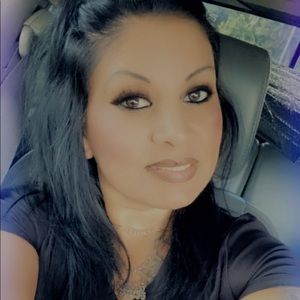 Meet your Posher, Leticia